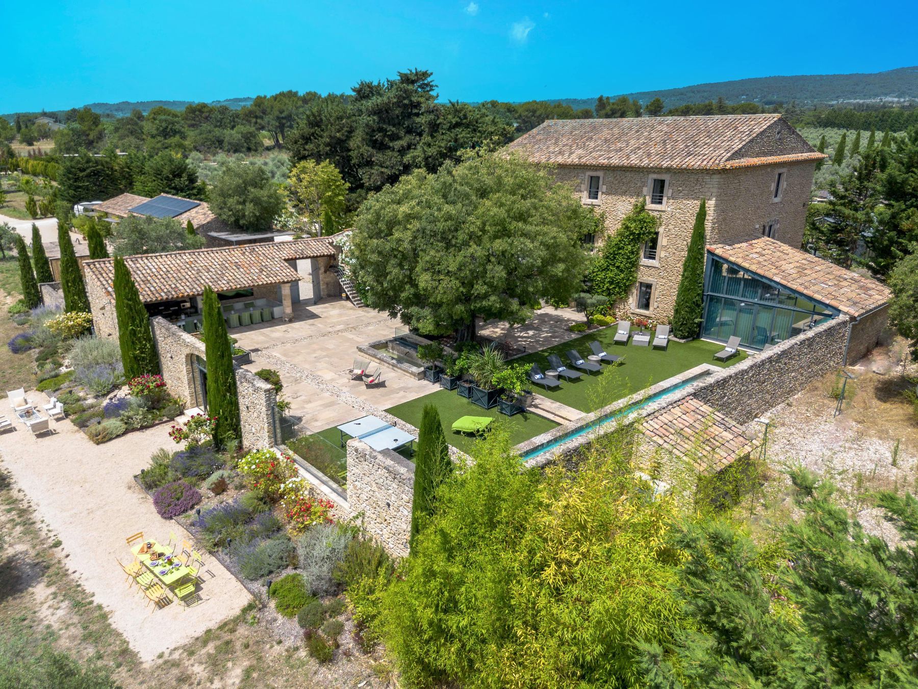 Bastide de la Senancole villa photo.